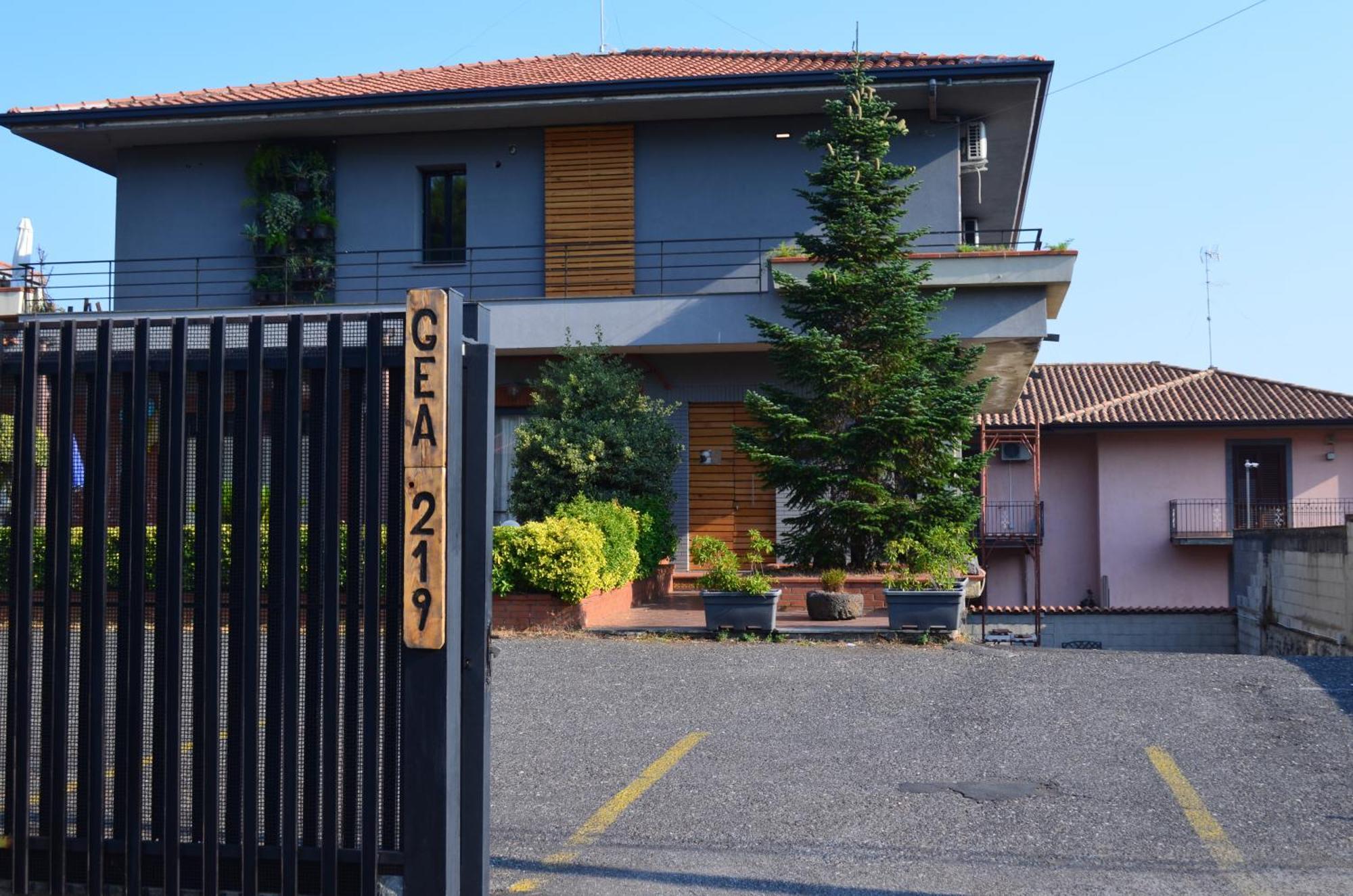 Gea Etna Apartment&Rooms Nicolosi Exterior photo